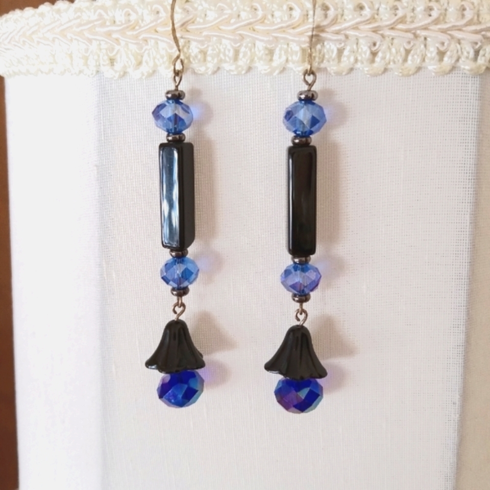 New! Artisan Earrings Women Pierced Dangle Swarovski Crystal Purple Floral Black